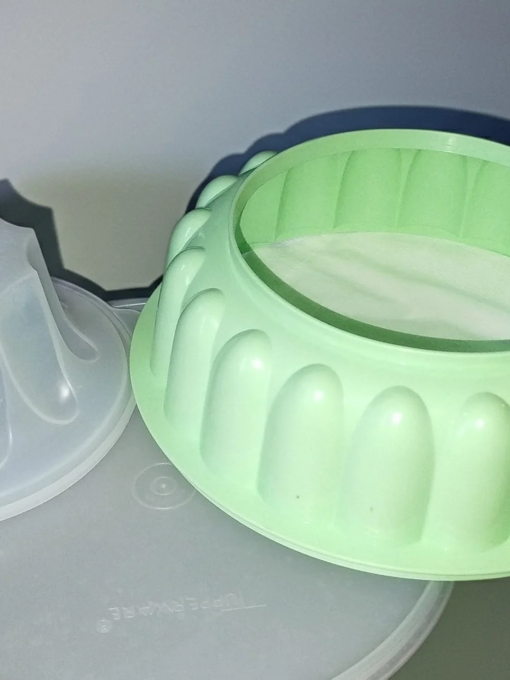 Vintage Mint Green Tupperware 9 Inch Jel-Ring Mold Model #1201